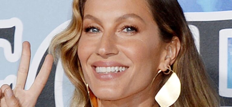 Gisele Bundchen was seen in Costa Rica with a baby bump