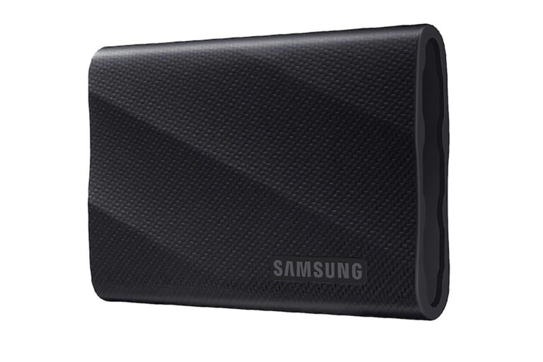 This high-speed Samsung portable SSD is still at its Black Friday price, just a week before Christmas