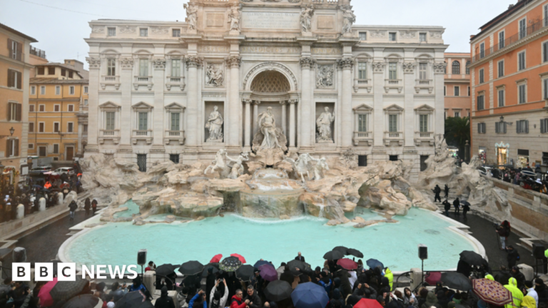 As the Trevi Fountain reopens after restoration, Rome will bring the queuing system