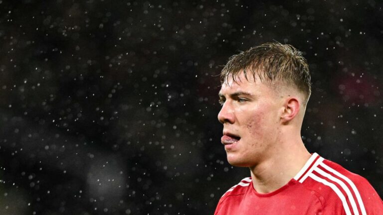 Premier League Soccer: Live Man City vs Man United from anywhere
