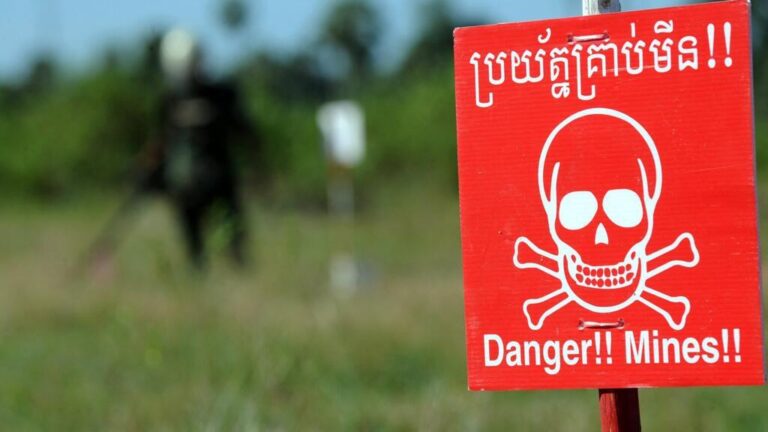 The US funding breaks Cambodian efforts to cleanse the freezing of freezing and Vietnam war bombs