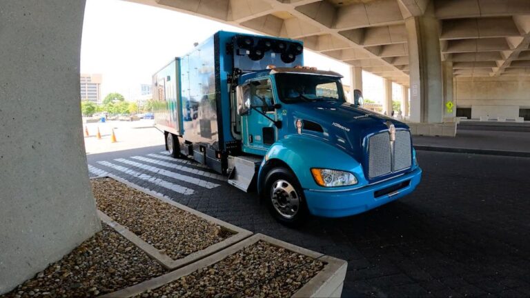 A hydrogen-powered rescue vehicle just broke a world record, and it only spits water