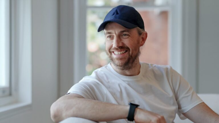 Atlassian 52-week height after strong gain, income Outlook