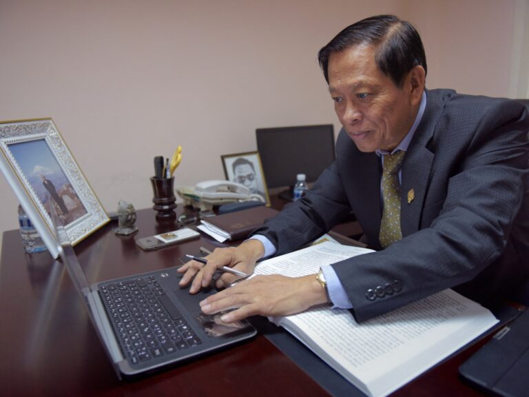 Thai police hunt man who shot Cambodian opposition | News