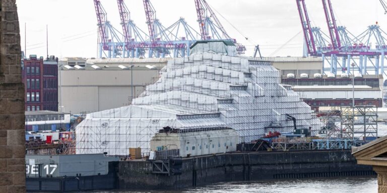 German authorities impound world’s largest superyacht in Hamburg