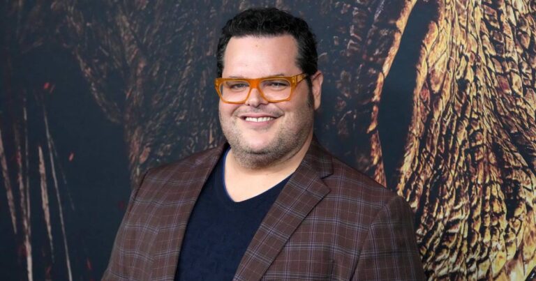 Josh Gad breaks down unforgettable stories from his memories with us every week