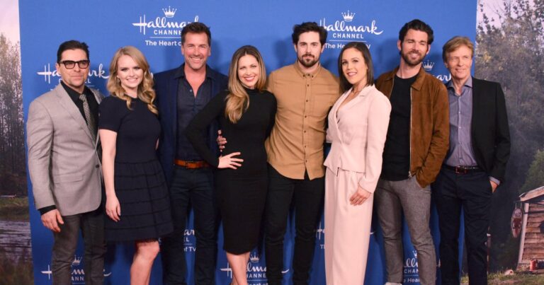 Hallmark’s When Calls the Heart Cast Dating Story: Photos