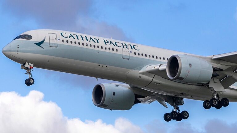 Cathay Pacific flight returns to Boston after smoke reported in cockpit, cabin: report