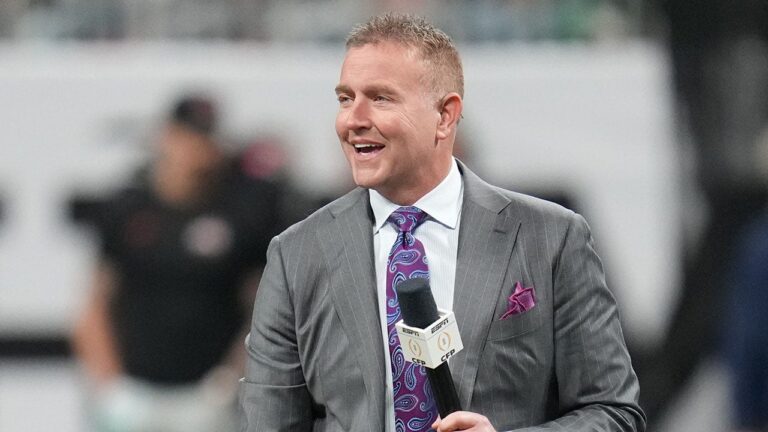 Ohio State football graduate Kirk Herbstreit broke down during the broadcast after the Buckeyes won the national title