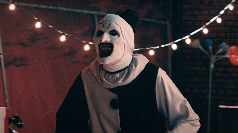 Star Terrifier David Hooder Tornon returns as a joker in a tough fan movie