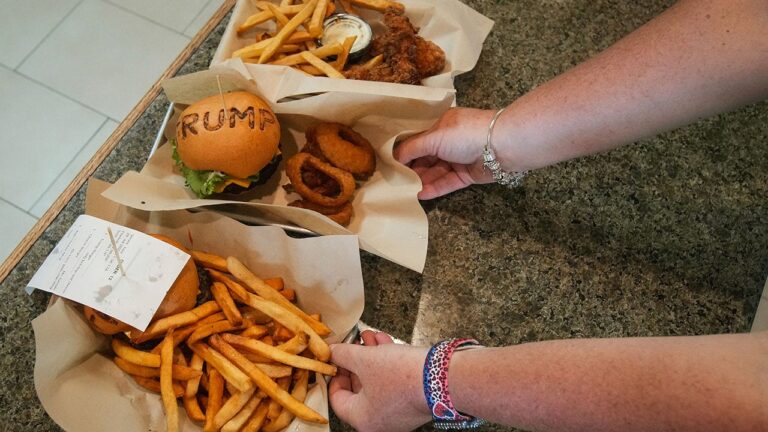 Trump Burger chain in Texas serves up support for president