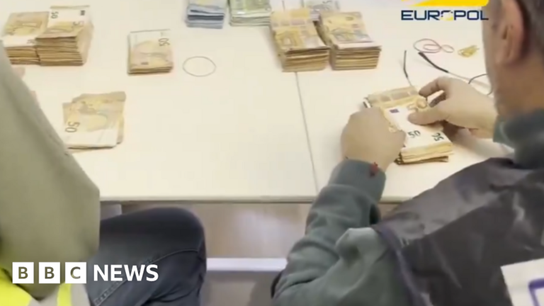 In Spain, Russian mafia cash washing gang shreds