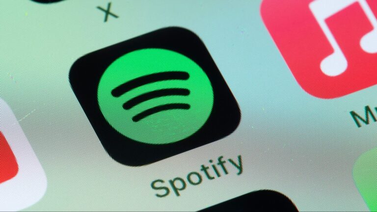 Spotify says it corrects the mistake that made the premium users hear ads