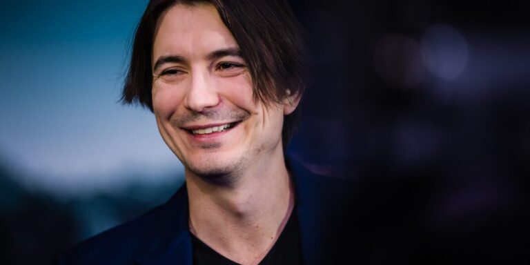 Robinhood hits record $1 billion in Q4 revenue, boosted by 500% jump in crypto fees