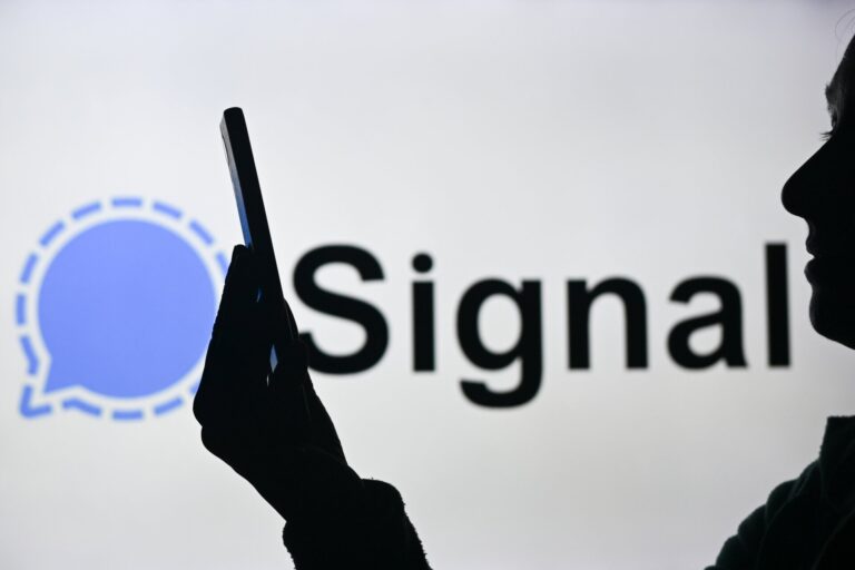The Pentagon sent a warning against the use of a signal just before Fiasco’s chat from the Yemen group