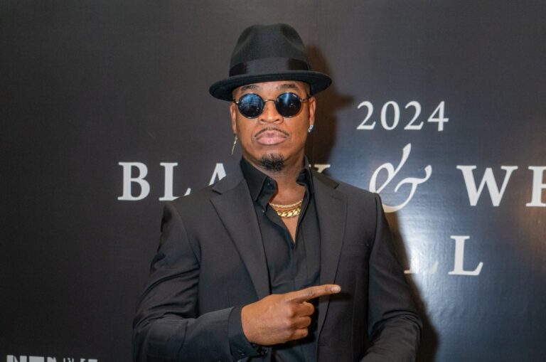 Ne-Yo becomes viral in order to do it behind the scenes with their 3 girlfriends