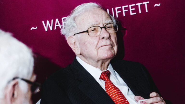 Buffett touts U.S. stock holdings, Japan