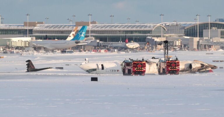 Videos Minneapolis shows Delta aircraft from an accident and upside down in Toronto