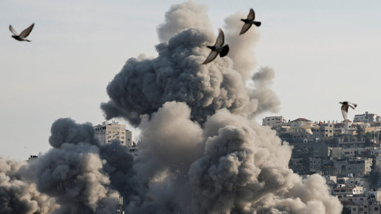 Israeli masses explosions simultaneously through Jen Western coast occupied
