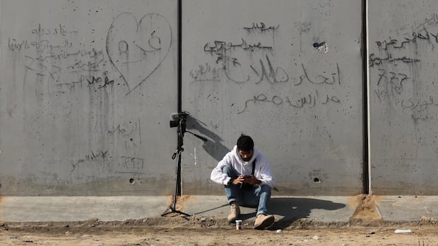 Palestinians include the right to return Trump plan for Gaza