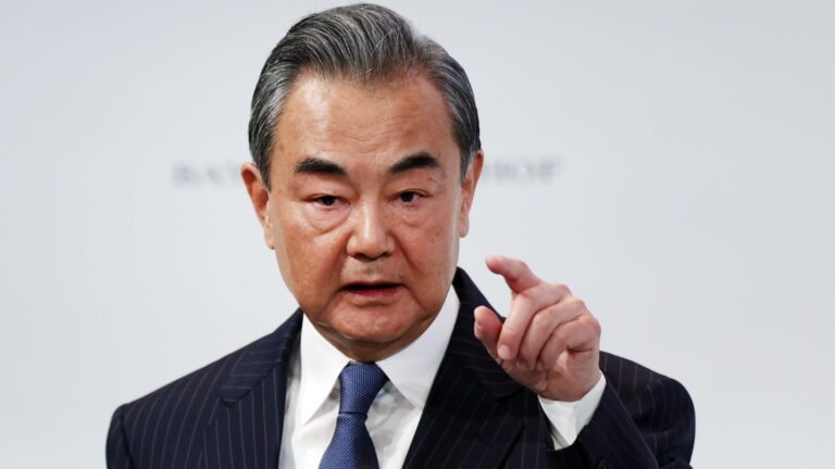 China calls for a peaceful combination with the United States despite differences