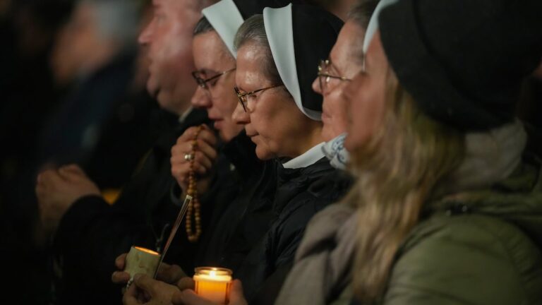 Pope Francis, who was hospitalized, sends an audio message that is loyal to St. Peter Square