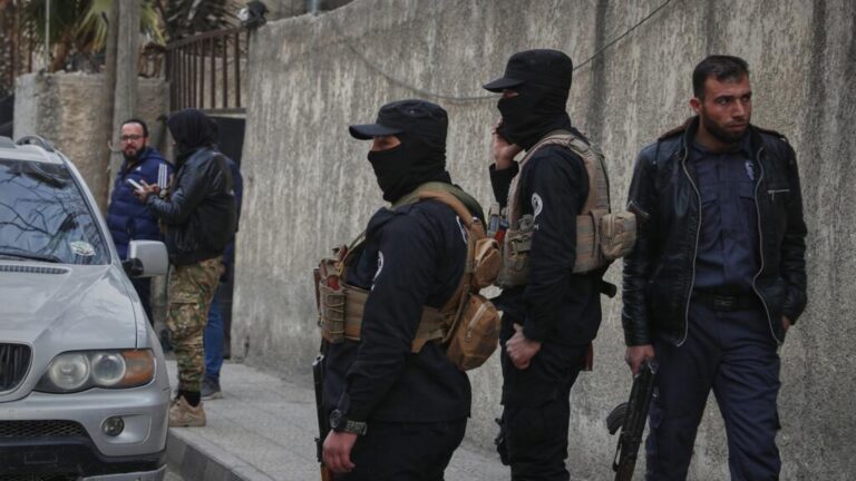 Hundreds of massacre doubt the ability of the new Syrian government