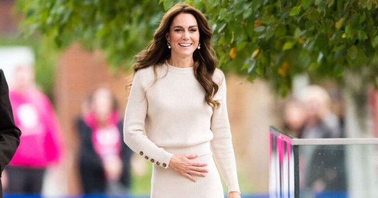 15 Available sweaters to nails Kate Middleton Eternal view