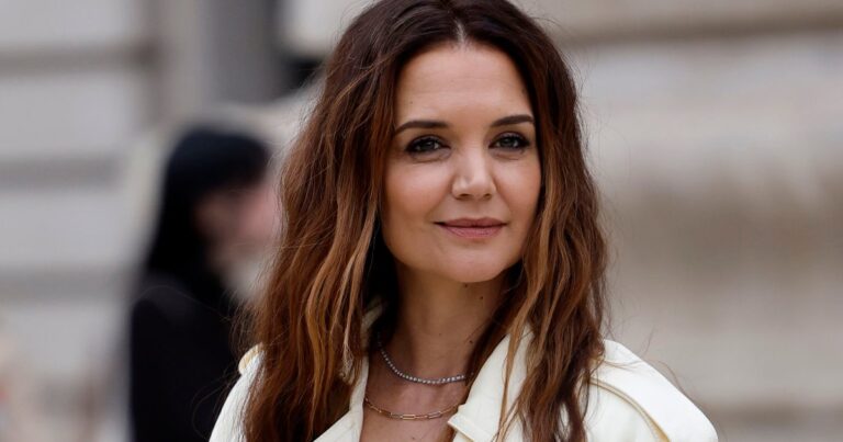 Love Katie Holmes Gold Mules? Shop Lookalikes from $ 50