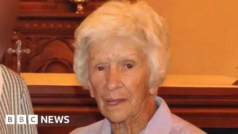 Officer caused a prison for 95-year-old Tasering