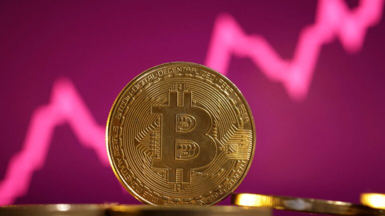 Bitcoin recalls $ 90,000 as an alternative to investors’ diving dollars and turbulent stocks
