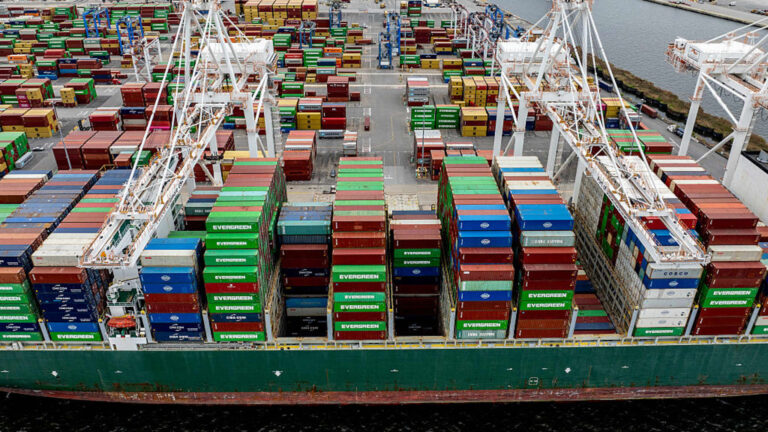 Customs Reports Glitch in the system used for tariff freedoms