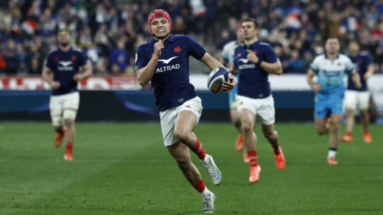 France’s bielle-biarrey wins the best player award of six nation after attempting to test