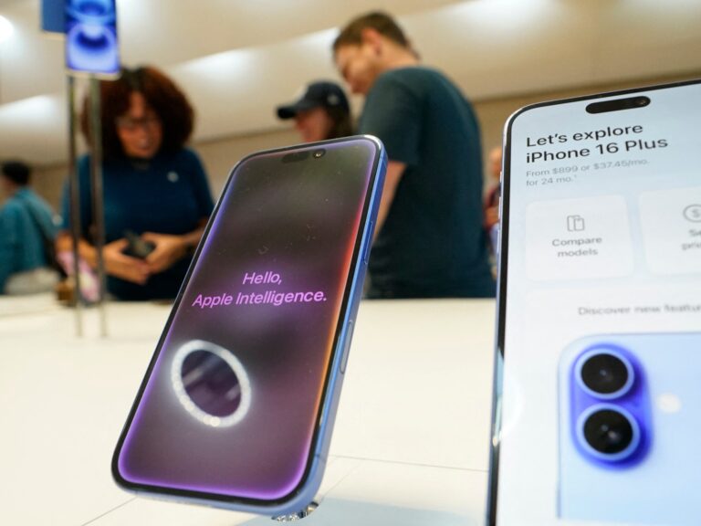 Apple business and economy news to transfer US phones to India to transfer US phones to India