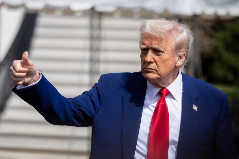 Trump “saves” tiktok with another expansion for potential sale