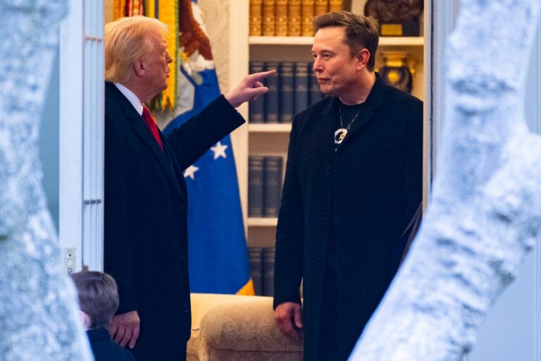 Elon Musk calls Peter Navarro “Deut” as Trump’s rates leave Americans nervous