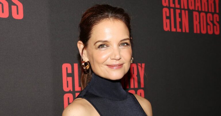 Get Luxe Katie Holmes “Luxe” $ 3,700 Travel Tote search 22 dollars