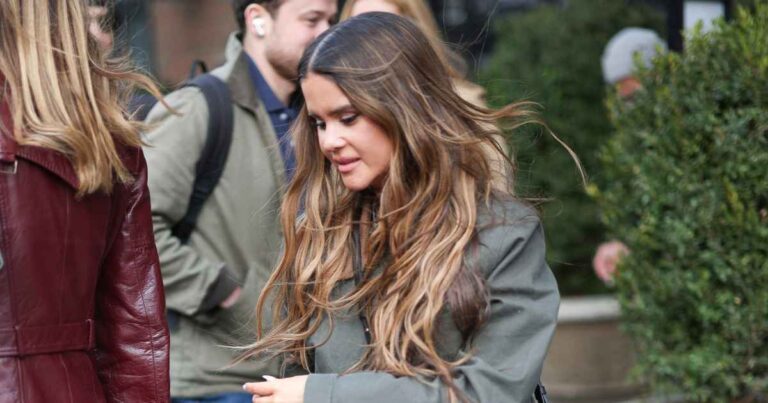 Copy Woven Maren Morris’ bag