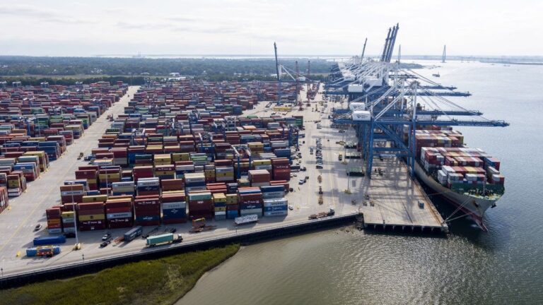 Fed’s Beige Book: Tariff-induced price hikes, trade worries spotlighted
