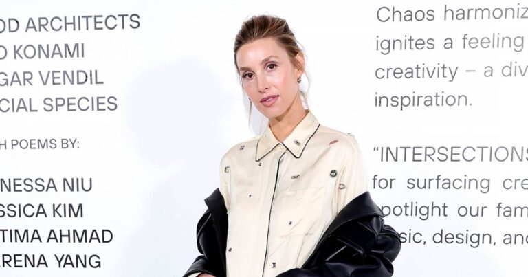 Whitney port shows that her surrogate had a miscarriage “a month ago”