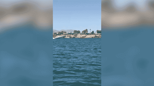 Speedboat is going to the Popular Arizona Lake