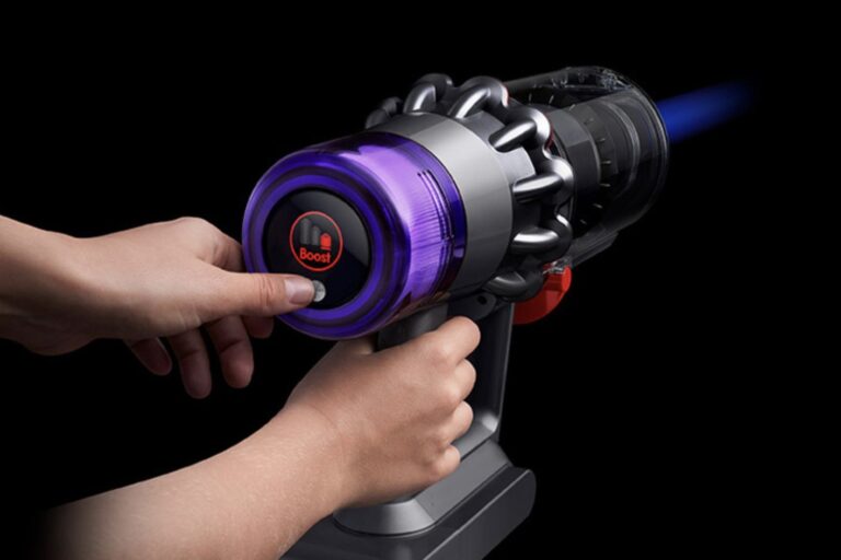 Despite the increase in tariffs, Amazon continues to offer Dyson V11 at its lowest price since 2025.