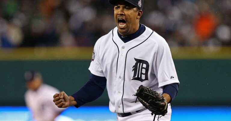 Former MLB players Octavio Dotel and Tony Blanco Dominican Nightclub Roof Demplement