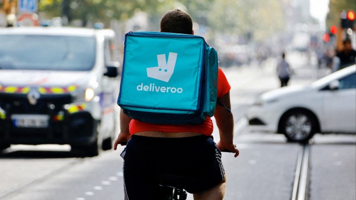Deliveroo opens door to £2.7bn meal deal with DoorDash