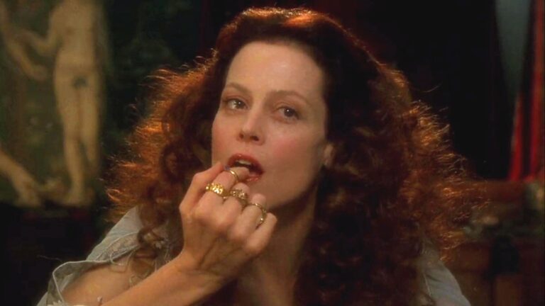 Underestimated movie “Snow White” Sigurny Weaver is a twisted gem horror