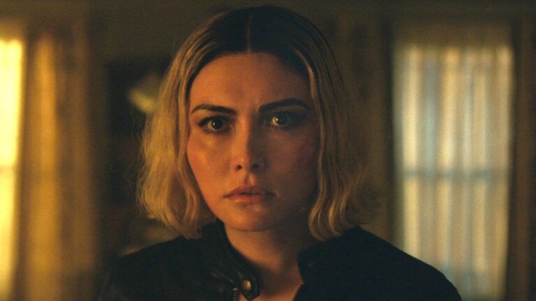 Where did you see accountant 2 villains Anais before