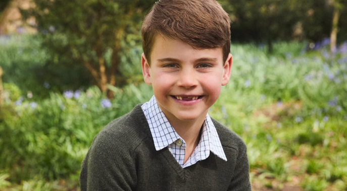 Prince Luis, 7th birthday portrait – shows missing teeth in the national birthday portrait