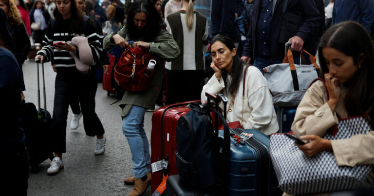 Cable theft in Spain violates train travel for thousands, officials say