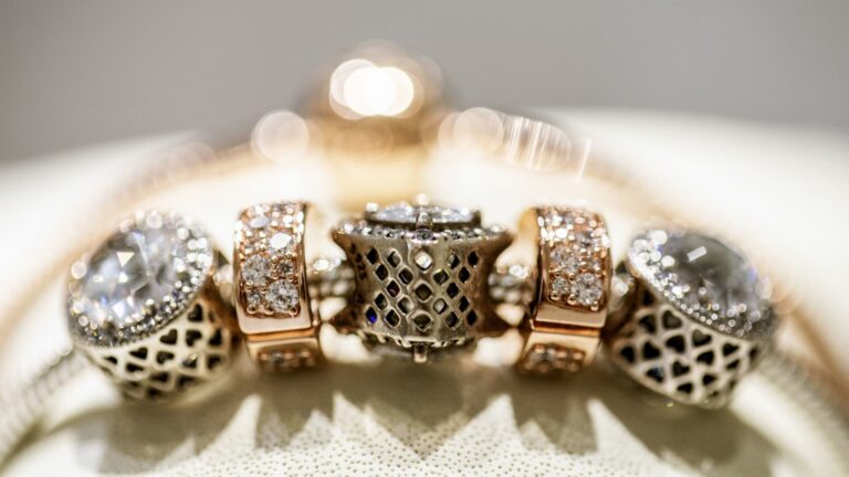 Pandora warns us that tariffs will cause jewelry price to increase