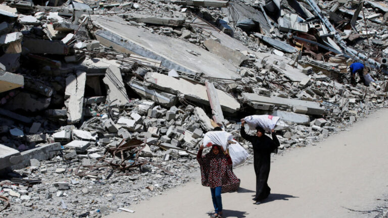 Gaza rescuers say that at least 19 people die in the holidays of Israel